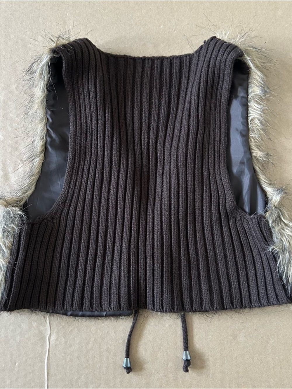 Y2K Brown Faux Fur Cropped Vest Junior’s Medium Tie Closure Layering Piece Boho - Picture 3 of 10